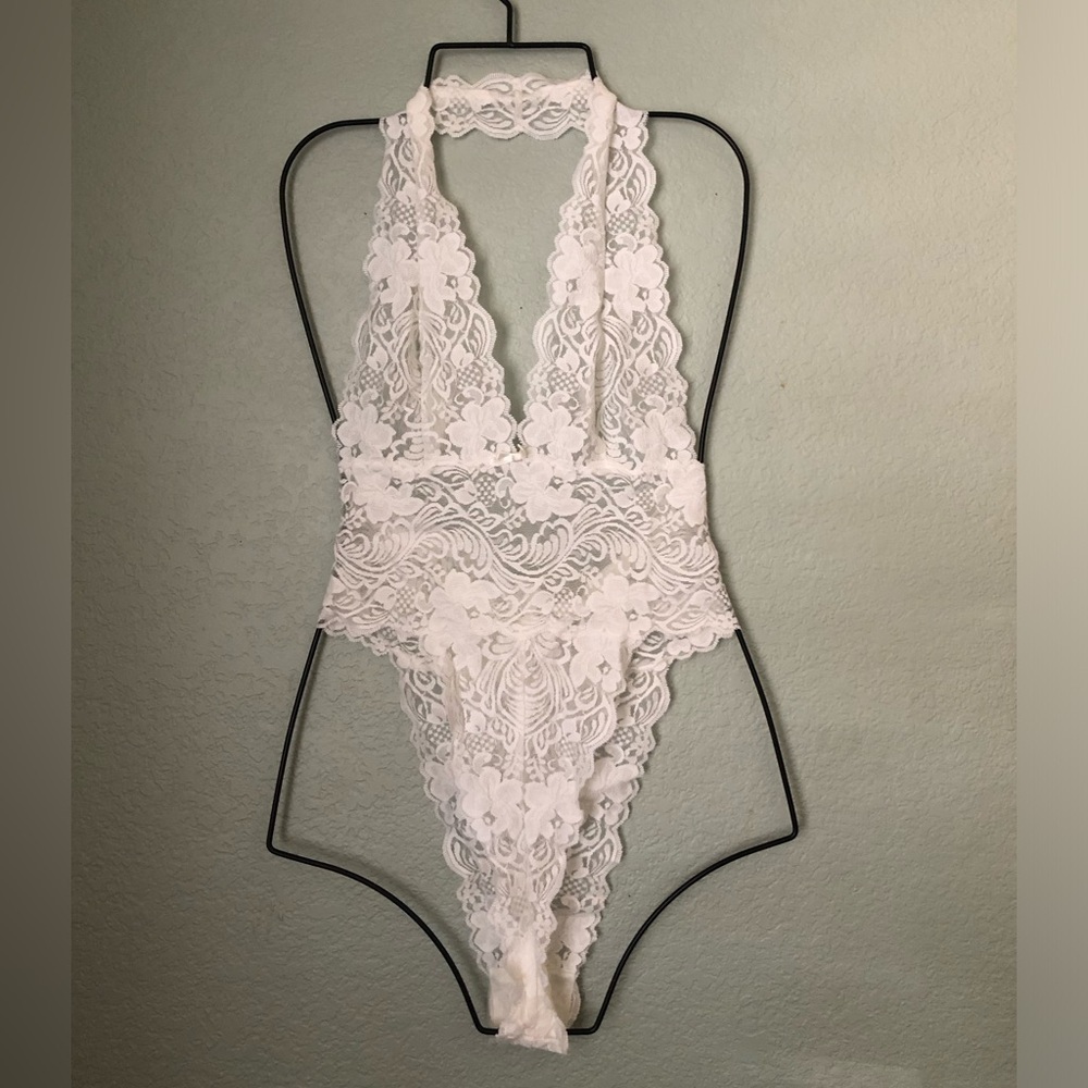 VTG Y2K Fredericks Of Hollywood White Stretch Lace Halter Lingerie
